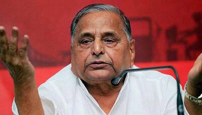 Amid fight for 'cycle', SP chief Mulayam says will contest against son Akhilesh