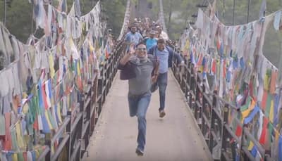 Akshay Kumar, Subhash Kapoor's candid camaraderie on 'Jolly LLB 2' sets is too much fun – Watch