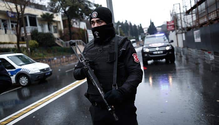 Police, ruling party hit by attacks in Istanbul