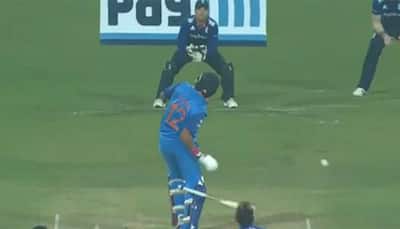 India vs England, 3rd ODI: Yuvraj Singh survives nasty bouncer from Jake Ball — VIDEO