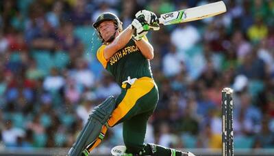 Batting star AB de Villiers hits century in comeback