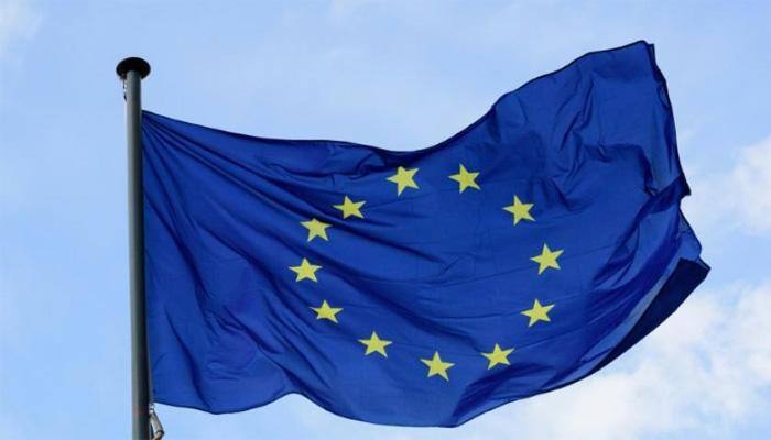 European Union warns Britain against pre-Brexit trade talks