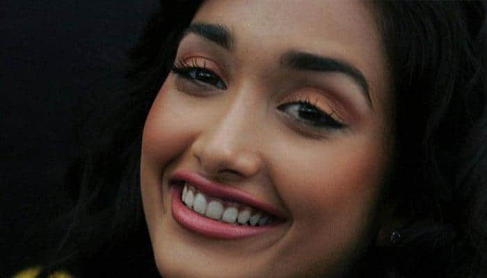 HC seeks reply of Jiah Khan&#039;s mother on contempt plea against her