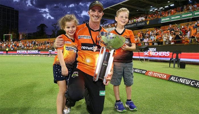 WATCH: Perth Scorchers&#039; Michael Klinger demolishes Sydney Sixers in Big Bash final