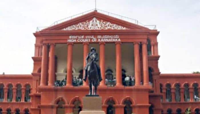 Karnataka gets Lokayukta after a year, Shetty sworn in