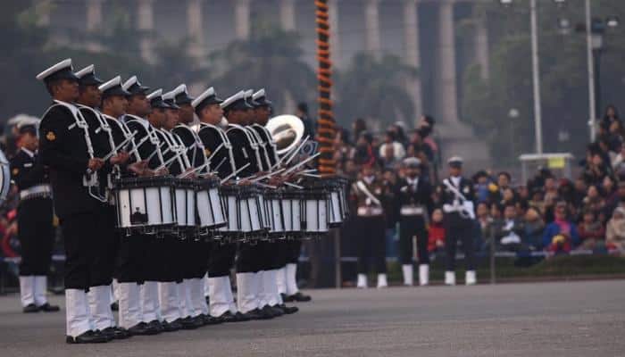 Beating Retreat regales crowd as President takes last buggy ride