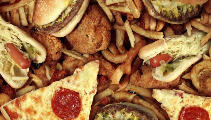 Fast food packaging may be hiding toxins which could elevate cancer risk! |  Health News | Zee News