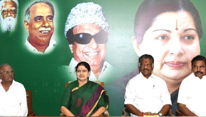 Sasikala set to be Tamil Nadu CM, elected AIADMK legislature party leader; Panneerselvam resigns