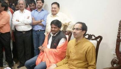 Hardik Patel to be Shiv Sena's face in Gujarat Assembly polls: Uddhav Thackeray