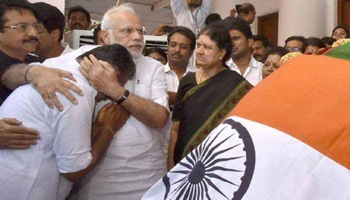 Is AIADMK heading for a split after O Panneerselvam's rebellion against VK Sasikala?