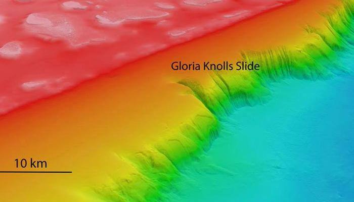 Largest-ever undersea landslide 30 times the volume of Australia's iconic rock Uluru found on Great Barrier Reef