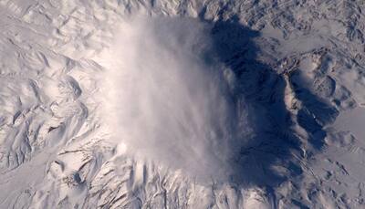 This mountain in Iran looks like wearing a hat of clouds! Thomas Pesquet shares the pic