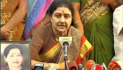 Sasikala presents MLAs before media, claims support of 129 legislators as rebels up the ante