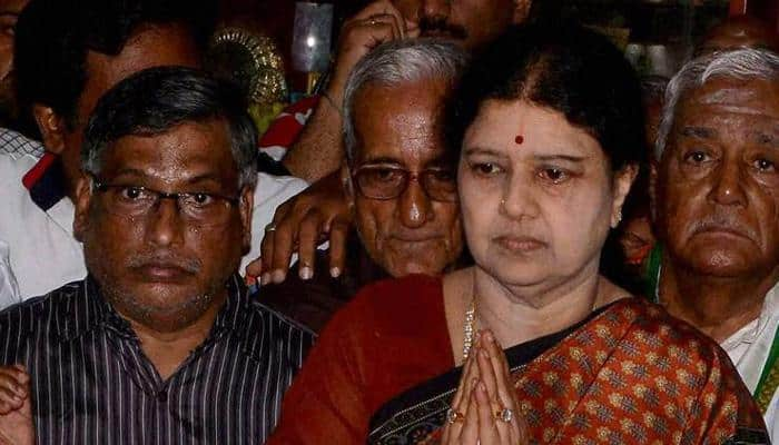 VK Sasikala sent to jail: Top ten highlights of Tamil Nadu political crisis