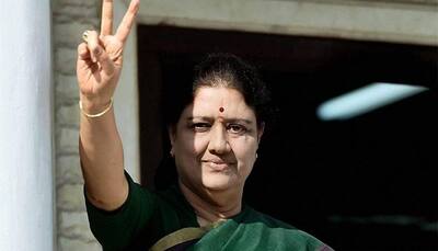 EC issues notice to Sasikala on plea challenging her nomination as AIADMK gen secy; OPS seeks secret ballot 