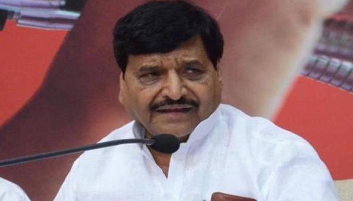 Stones pelted at Shivpal Yadav's car in Etawah's Jaswant Nagar 