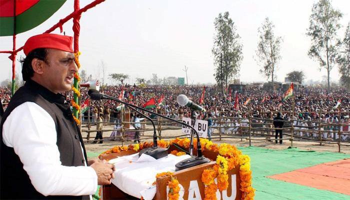 Akhilesh Yadav comes out in support of rape-accused minister Gayatri Prajapati, to campaign for him in Amethi