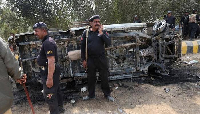 Pakistan cracks down in PM Nawaz Sharif&#039;s heartland after series of attacks