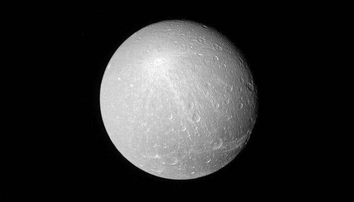 NASA shares stunning image of Creusa&#039;s rays on Saturn&#039;s moon &#039;Dione&#039;