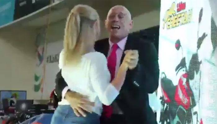 For the sake of cricket: Danny Morrison gets license to dance with PSL cheergirls — WATCH