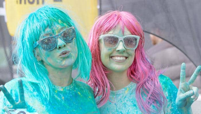 Simple ways to keep skin safe from Holi colours