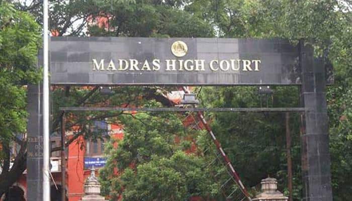 Madras HC issues notices to Tamil Nadu CM, Home Secretary over trust vote