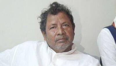 Bihar minister Abdul Jalil Mastan, who asked crowd to beat PM Modi with shoes, issues apology
