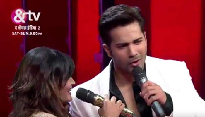 Varun Dhawan’s ‘naughty nazariya’ impresses Marathi mulgi – WATCH