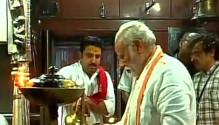 PM Narendra Modi offers prayers at Kashi Vishwanath temple
