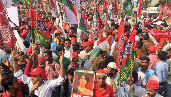 UP polls: After PM Modi's grand show, Akhilesh-Rahul take centrestage in Varanasi 