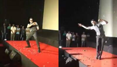 Akshay Kumar dancing to 'Tu Cheez Badi Hai Mast Mast' will give you 90s feels! - Watch