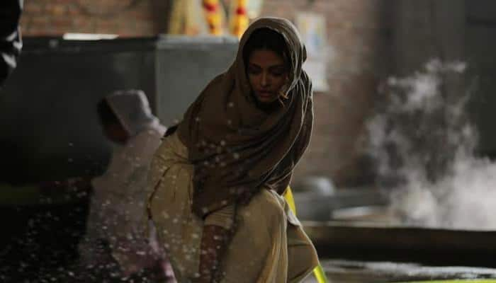 IFFAA: Aishwarya Rai Bachchan wins best actress award for &#039;Sarbjit&#039;