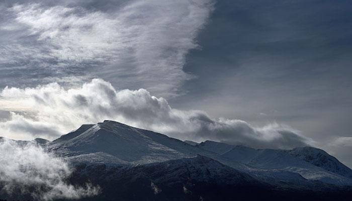 Avalanche strikes French ski resort, several skiers swept away