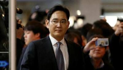 Samsung heir denies charges at court hearing