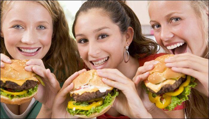 Unhealthy eating is linked to 400,000 US deaths per year: Study
