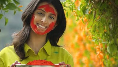Holi 2017: Say bye to colour after-effects with lemon, coconut oil