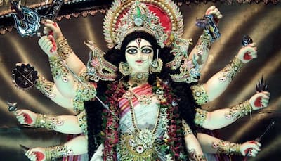 Chaitra Navaratri 2017: Day 2 - Worship goddess Brahmacharini for peace and virtue!