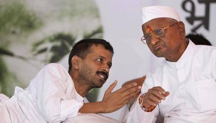 Anna Hazare ridicules Arvind Kejriwal&#039;s demand to return to ballot paper