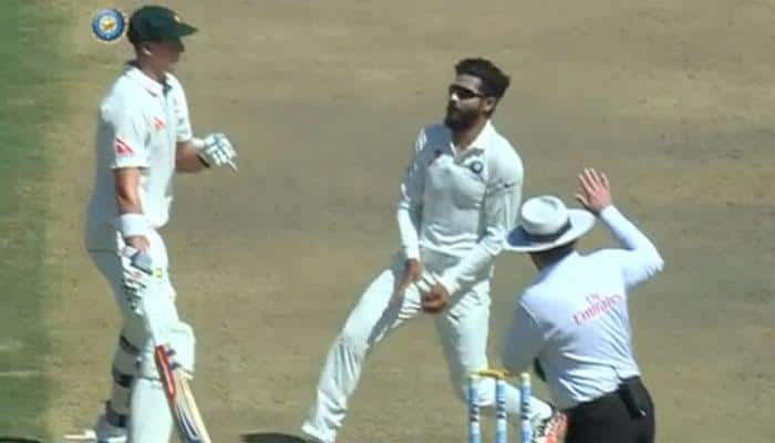 WATCH: Ravindra Jadeja&#039;s BRILLIANT reflex-action catch to dismiss David Warner