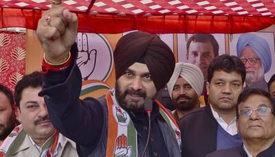 Navjot Singh Sidhu offered low-profile local bodies ministry by Amarinder Singh