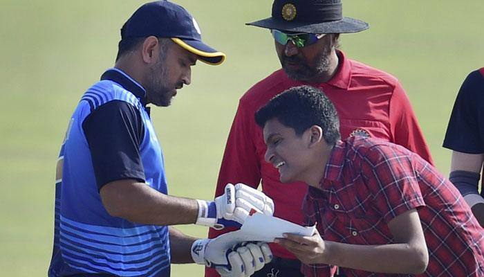 Three MS Dhoni fans reach Delhi from Chennai to see their hero bat in Vijay Hazare Trophy