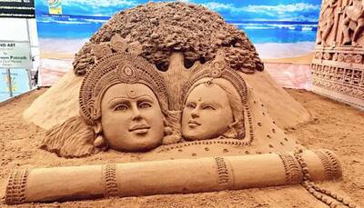Sudarsan Pattnaik's beautiful Radha Krishna sand art is all about spreading love! 