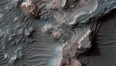 Breathtaking view of layered deposits in Uzboi Vallis! 
