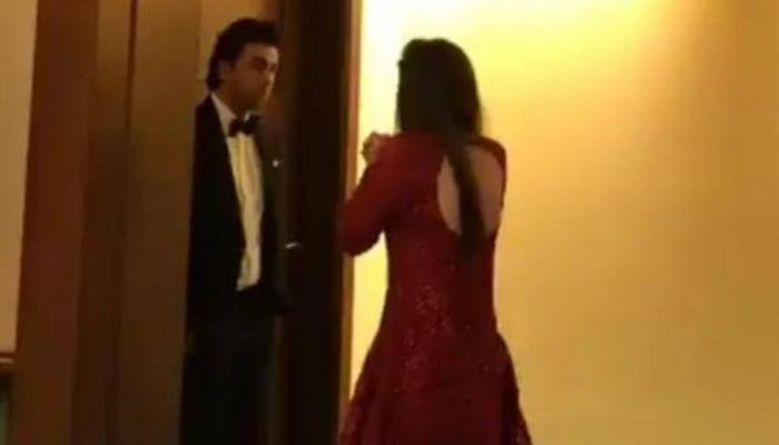 Ranbir Kapoor, Mahira Khan indulge in intense conversation and Internet is loving it! - Watch