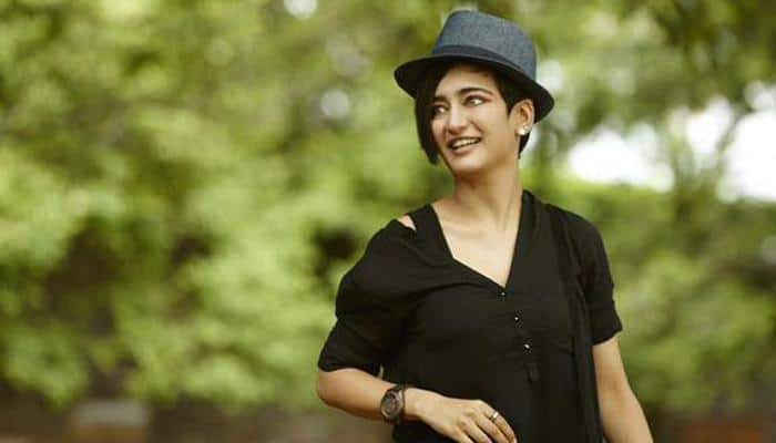 Love watching my parents' romance in 'Raaj Tilak': Akshara Haasan