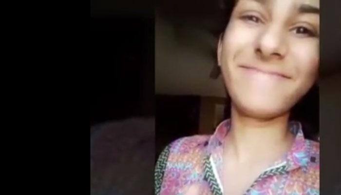 This video is viral in Pakistan: A teenage girl's first journey on public transport