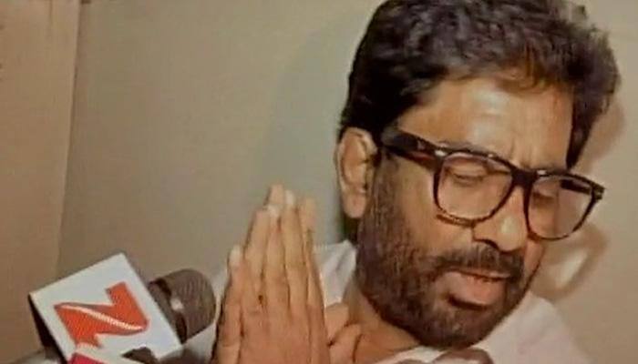 Shiv Sena MP Ravindra Gaikwad 'grounded' for hitting Air India staffer, catches train to Mumbai; FIR lodged