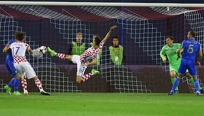 FIFA World Cup Qualifiers: Nikola Kalinic strikes to keep Croatia in driving seat