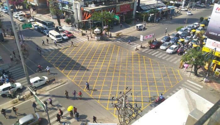 Bengaluru residents are losing sleep over THESE &#039;yellow boxes, zig-zag lines&#039; at traffic junctions