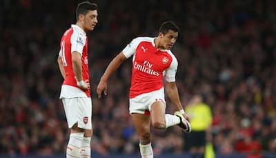 Mesut Ozil, Alexis Sanchez are eager to extend contract at Arsenal, believes Arsene Wenger